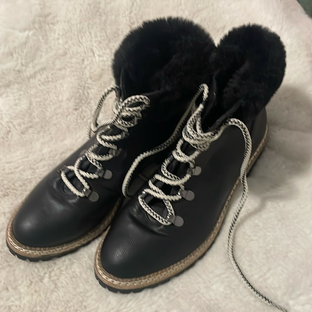 Express lace up faux fur booties size 8